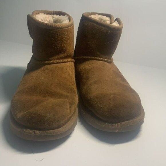 Mini Uggs with Snap sides - Picture 2 of 6
